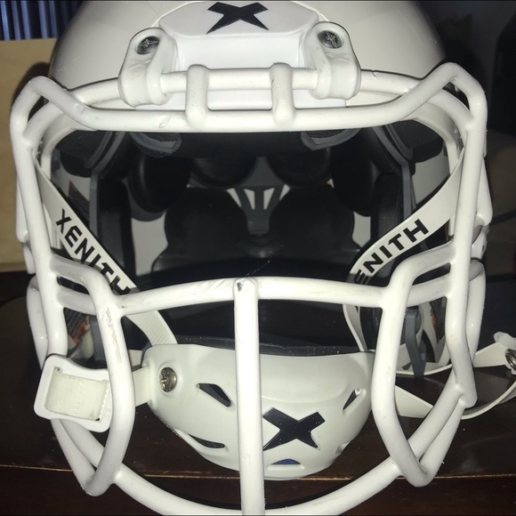 *Xenith shadow, size medium, varsity helmet - Picture 2 of 7